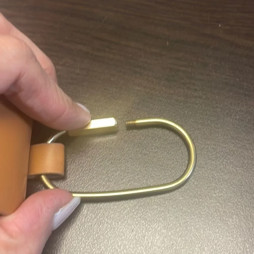 Penguin leather AirPods case get other free